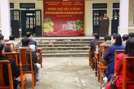 Thượng tọa Thích Huệ Nhẫn phát biểu khai mạc phiên chợ Tết 0 đồng