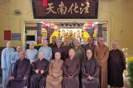 Ban Trị sự GHPGVN Q.8 lưu niệm tại buổi họp mặt đầu Xuân Ất Tỵ