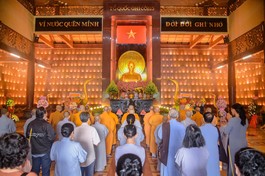 Tưởng niệm anh hùng, liệt sĩ đã hy sinh cho Tổ quốc thiêng liêng