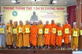 Trao quyết định chuẩn y nhân sự đến chư tôn đức các ban chuyên trách trực thuộc Ban Trị sự GHPGVN TP.Cần Thơ