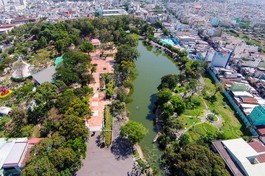 Công viên Lê Thị Riêng trước đây là Nghĩa trang Đô Thành - Ảnh: Quỳnh Trần