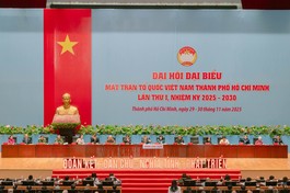 Đoàn Chủ tịch phiên khai mạc Đại hội đại biểu MTTQVN TP.HCM lần thứ I, nhiệm kỳ 2025-2030 - Ảnh: BTC