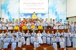 600 Phật tử tham dự khóa tu Ngày an lạc và bồi dưỡng Hoằng pháp viên tại chùa Thiên Châu ngày 14-5