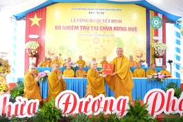 Ban Trị sự Phật giáo tỉnh Vĩnh Long trao quyết định bổ nhiệm trụ trì chùa Hưng Huệ