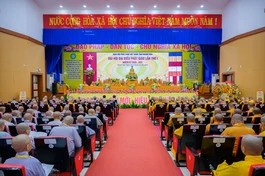 Quang cảnh phiên làm việc đầu tiên Đại hội đại biểu Phật giáo tỉnh Khánh Hòa - Ảnh: Tâm Quý