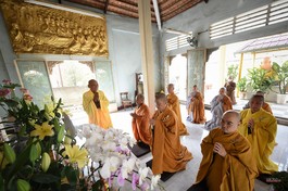 Ban Trị sự GHPGVN quận 7 khánh tuế chư tôn đức giáo phẩm