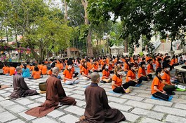 Câu lạc bộ Nhân Sinh tổ chức khóa tu học “Gia đình tâm linh”