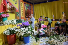 Rộn ràng không khí chuẩn bị Phật đản của Phật giáo quận 4