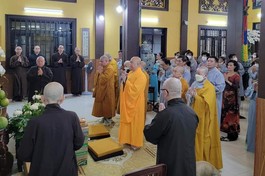 Đoàn Ban Trị sự GHPGVN quận 4 tác bạch cúng dường 