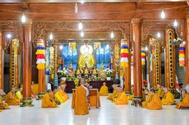 Chư Tăng huyện Nhà Bè bố-tát định kỳ trong mùa An cư kiết hạ Phật lịch 2566