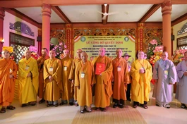 Hòa thượng Thích Đồng Tiến trao quyết định chuẩn y nhân sự Ban Hướng dẫn Phật tử tỉnh