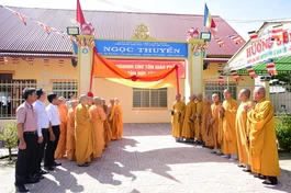 Chư tôn đức thượng bản điểm nhóm sinh hoạt tôn giáo tập trung Ngọc Thuyền