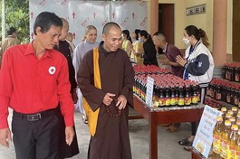 “Phiên chợ Tết 0 đồng” tại Văn phòng Ban Trị sự Phật giáo huyện Tuy An