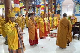 Chùa Đức Phú (H.Nhà Bè) hoàn đàn Dược Sư cầu nguyện bình an