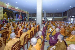 Hơn 300 chư Tăng, tu nữ Hệ phái Phật giáo Nam tông tham dự Lễ tưởng niệm 100 năm ngày sinh Tổ sư Minh Đăng Quang tại pháp viện Minh Đăng Quang