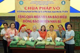 Chùa Pháp Võ trao tặng 500 phần quà đến bà con địa phương