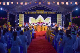 Đại lễ Phật đản Phật lịch 2569 của Phật giáo Q.7 được tổ chức tại Long Hoa cổ tự - Ảnh: Quảng Đạo/BGN