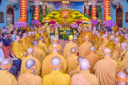 Chư tôn đức lãnh đạo Giáo hội, Phật giáo TP.HCM, Q.1, chính quyền tham dự tưởng niệm Đại tường Trưởng lão Hòa thượng Thích Thanh Sơn tại tổ đình Vạn Thọ - Ảnh: Quảng Đạo/BGN