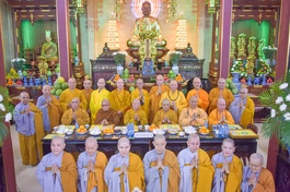 Ban Trị sự GHPGVN Q.4 lưu niệm trước khi dừng hoạt động từ 1-7 - Ảnh: Quảng Đạo/BGN