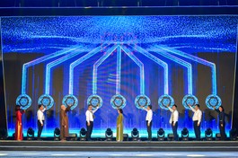 Các đại biểu lãnh đạo trong nghi thức khai mạc Hội sách Côn Đảo - Ảnh: Quảng Đạo/BGN