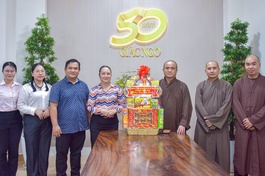 Đoàn lãnh đạo Đảng ủy - HĐND - UBND - Ủy ban MTTQVN phường Xuân Hòa thăm Báo Giác Ngộ vào chiều 5-2 - Ảnh: Quảng Đạo/BGN