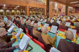 Khóa lễ cầu nguyện hòa bình thế giới do Hội Phật giáo Hoa Tăng thế giới cùng Ban Đại diện Phật giáo người Hoa TP.HCM tổ chức tại chùa Thảo Đường - Ảnh: Quảng Đạo/BGN