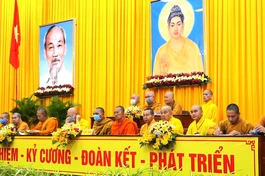 Chư tôn đức chứng minh và chủ tọa đoàn