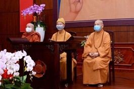 Trưởng lão Hòa thượng Thích Trí Quảng, Hòa thượng Thích Thiện Nhơn tại Việt Nam Quốc Tự - Ảnh: Bảo Toàn/BGN