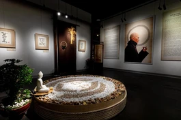 Khai mạc triển lãm sách và thư pháp của Thiền sư Thích Nhất Hạnh