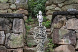 Hình ảnh tượng Tu Di Thích Ca sơ sinh thời Lý trong không gian chùa Phật Tích - Ảnh tư liệu do SEN Heritage cung cấp