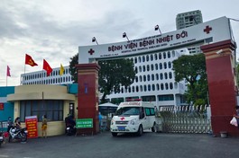 Bệnh viện Bệnh nhiệt đới TP.HCM - Nơi chuyển thành bệnh viện chuyên điều trị Covid-19 đã tạm thời phong tỏa vì có hàng chục nhân viên y tế bị nhiễm Covid-19