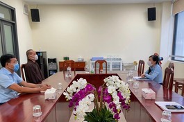 Thượng tọa Thích Trí Chơn làm việc tại trụ sở Ủy ban MTTQVN TP.HCM