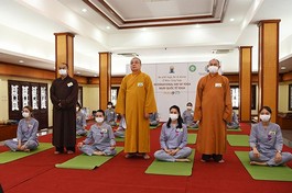 Trực tuyến lễ kỷ niệm Ngày Quốc tế Yoga tại trụ sở Trung ương GHPGVN