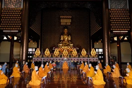 [TRỰC TUYẾN] Hòa thượng Thích Lệ Trang khai thị và trì tụng kinh Dược Sư cầu quốc thái dân an