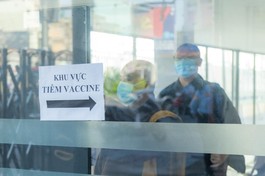 TP.HCM đang nỗ lực trong chiến dịch tiêm vắc-xin trên diện rộng - Ảnh: Phùng Anh Quốc