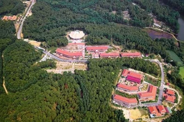 Quần thể cơ sở 2 Học viện Phật giáo VN tại Huế