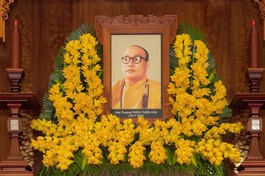 Chân dung Đại lão Hòa thượng Thích Thiện Hoa tại Tổ đường Việt Nam Quốc Tự