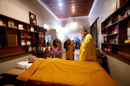 [TRỰC TIẾP] Lễ nhập kim quan Thiền sư Thích Nhất Hạnh 