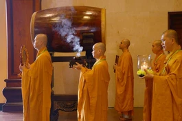 Cử hành khóa lễ Tam bảo cầu nguyện trước giờ khai mạc Đại hội đại biểu Phật giáo TP.HCM lần thứ X, nhiệm kỳ 2022-2027