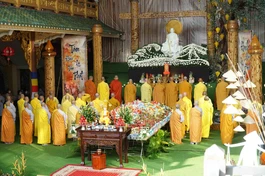 Linh vị các hương linh được rước từ các nơi từng là bệnh viện dã chiến về chùa Vạn Đức - TP.Thủ Đức để lập đàn kỳ nguyện