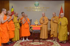 [Video] Đức Pháp chủ GHPGVN tiếp phái đoàn Trung ương Liên minh Phật giáo Lào tại Việt Nam Quốc Tự