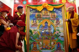 Bắc Ninh: Thượng tọa Thích Đức Thiện tiếp ngài Gyalwang Drukpa thăm chùa Phật Tích