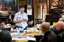 Phó Chánh Thanh tra Bộ Văn hóa, Thể thao và Du lịch Hà Văn Lâu phát biểu trong buổi thanh tra, làm việc tại tổ đình Giác Lâm, Di tích Lịch sử - Văn hóa Quốc gia - Ảnh: BGN