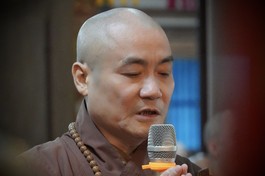 Thượng tọa Thích Tiến Đạt chia sẻ tại khóa học do Phân ban Ni giới T.Ư tổ chức