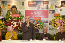 Thượng tọa Thích Tâm Hải, Tổng Biên tập Báo Giác Ngộ phát biểu trong họp mặt kỷ niệm Ngày Báo chí Cách mạng Việt Nam 21-6-2023 tại trụ sở tòa soạn Báo Giác Ngộ - Ảnh: Quảng Đạo