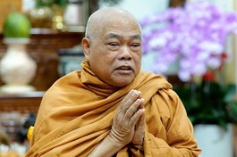 Trần Quê Hương là một trong những bút danh của Hòa thượng Thích Giác Toàn