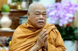 Trần Quê Hương là một trong những bút danh của Hòa thượng Thích Giác Toàn