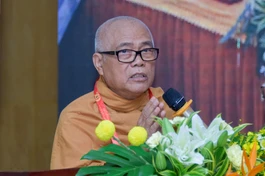  Hòa thượng Thích Giác Toàn, Phó Chủ tịch Hội đồng Trị sự, Viện trưởng Viện Nghiên cứu Phật giáo VN, Trưởng ban Ban Thường trực Giáo phẩm Hệ phái Khất sĩ, Trưởng ban Tổ chức Lễ kỷ niệm 100 năm ngày sinh của Tổ sư Minh Đăng Quang - Ảnh: Quảng Đạo/BGN