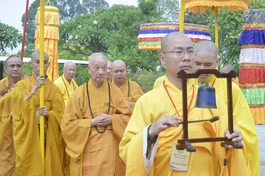 Cung nghinh Đức Pháp chủ GHPGVN quang lâm Vạn Phật Quang Đại Tòng Lâm chứng minh Lễ khai mạc Đại giới đàn Minh Nguyệt do Ban Trị sự GHPGVN tỉnh Bà Rịa-Vũng Tàu tổ chức - Ảnh: Quảng Đạo/BGN