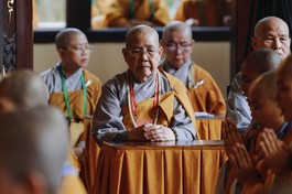 [Video] Giới sư Ni hướng dẫn giới tử đến cầu thọ Chánh pháp với Đại Tăng theo truyền thống Bắc tông